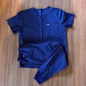 Men’s blue Fig scrubs.